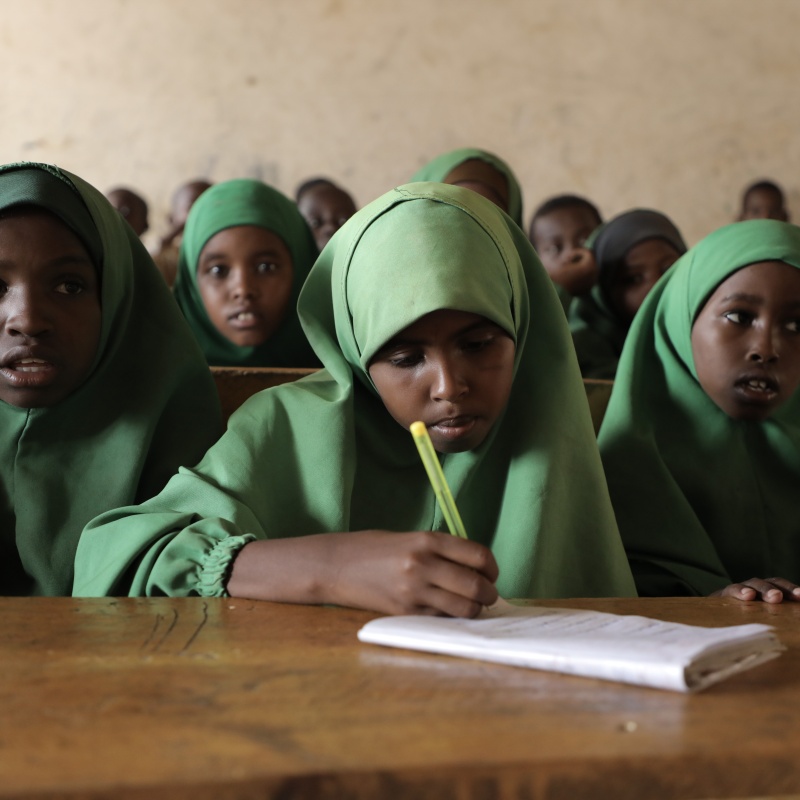 Improving girls’ access to education through the provision of classrooms and gender-appropriate WASH facilities was key to the GPE-supported program in Somalia, which reached just over 93,000 students in total. Credit: Awale Koronto/Save the Children